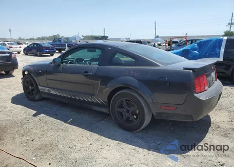2008 Ford Mustang из США, поврежденный, VIN 1ZVHT80NX85207012